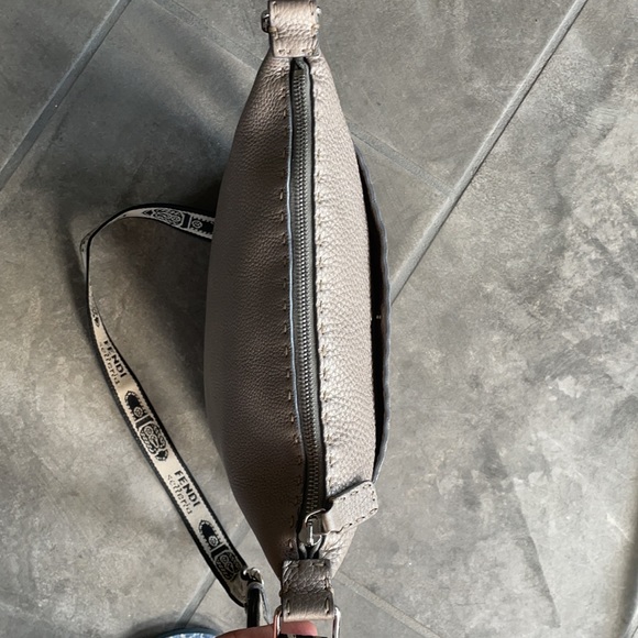 RARE Fendi Selleria Crossbody Bag Silver-large - Picture 8 of 14